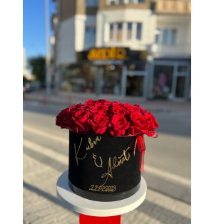 25 Güllü Kutuda Kız İsteme Çiçeği